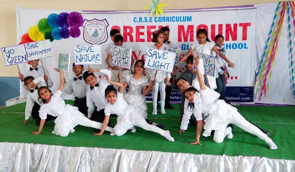 Green Mount Global School, Korali, Bhimtal organized Parents Day / Prize giving ceremony. The students presented very colorful / cultural programs. The Chief Guest Prof.  S.N. Mourya – Vice Chancellor Veterinary University, Mathura presented award to outstanding students.